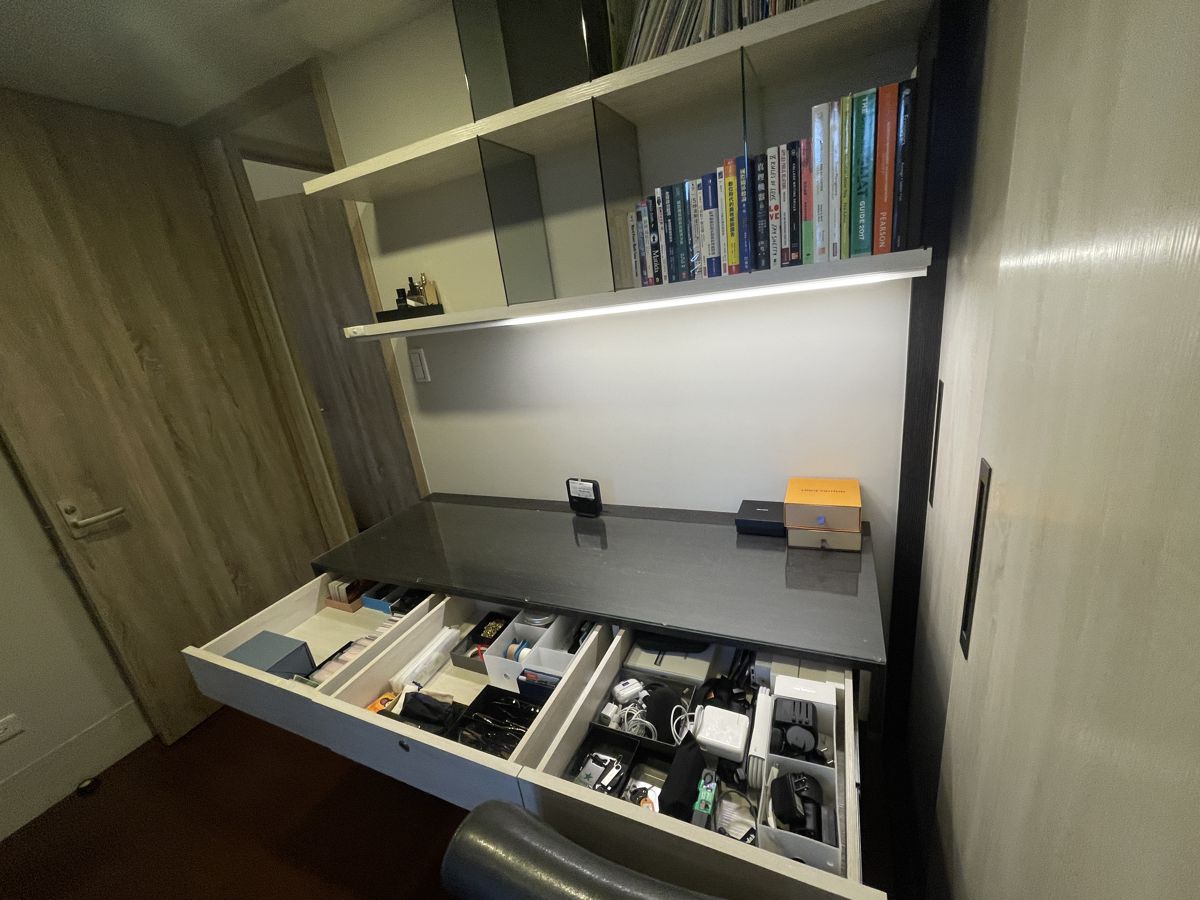 書桌．After